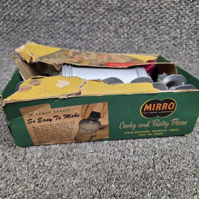 Mirro No 358 AM Cooky Pastry Press 10 Discs 3 Tips w/ Box Vintage Baking Tool gallery