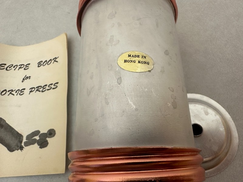 Cookie Pastry Mould - Vintage Pace Setter - 12 Patterns gallery