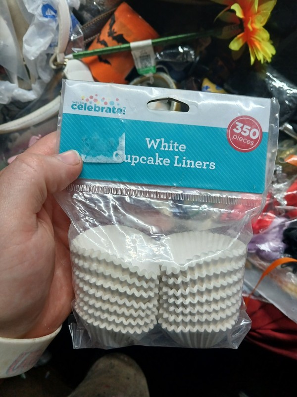 350-pack of Way To Celebrate! white cupcake liners.