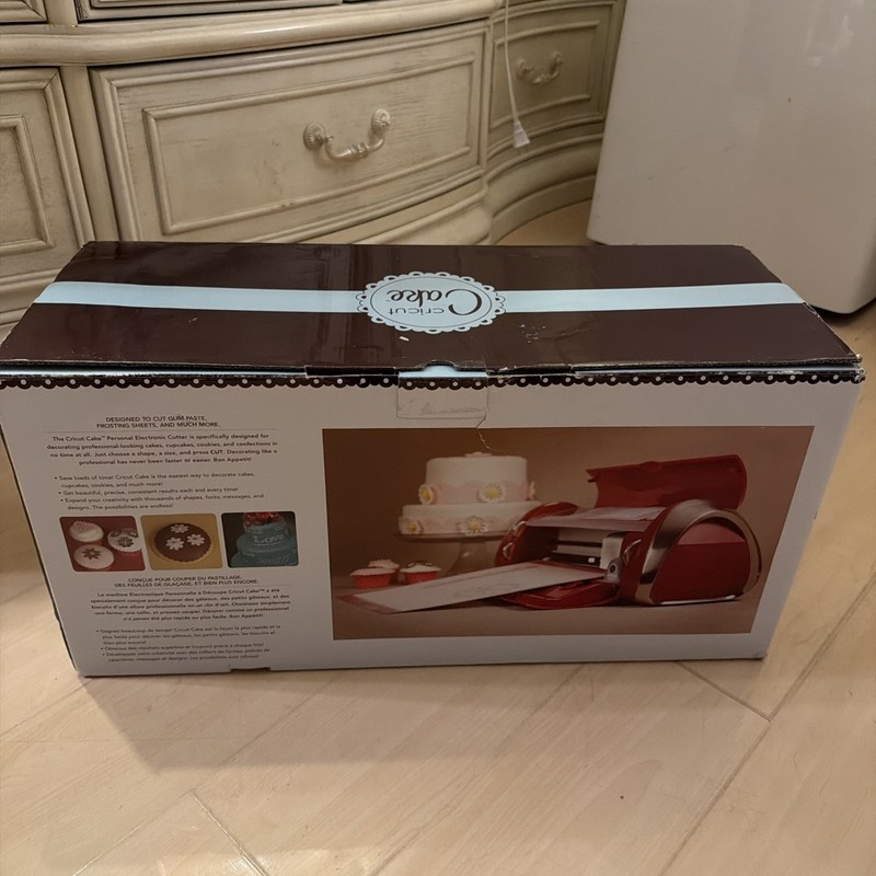 NIB Cricut Cake Personal Electronic Cutting Machine Food Safe Cutting Mat CCA001 gallery