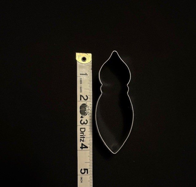 Paint brush cookie cutter