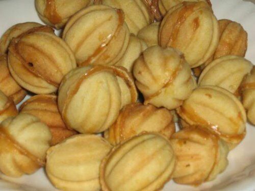 WALNUT COOKIE MOLD (ORESHEK) MAKER 16 NUT ORESHKI RUSSIAN SOVIET COOKIES PASTRY gallery