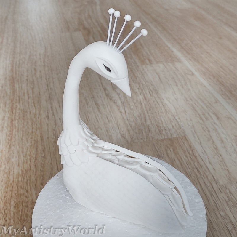 White Peacock cake topper, edible. No tail included, can be ordered separately!