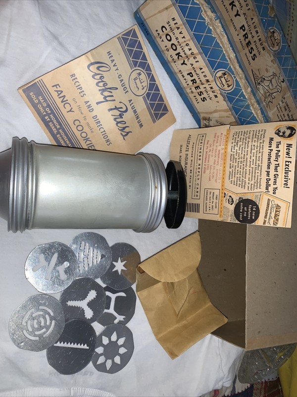 Vintage 1940s Maid of Honor Cooky press In Original Box sold by Sears Roebuck gallery