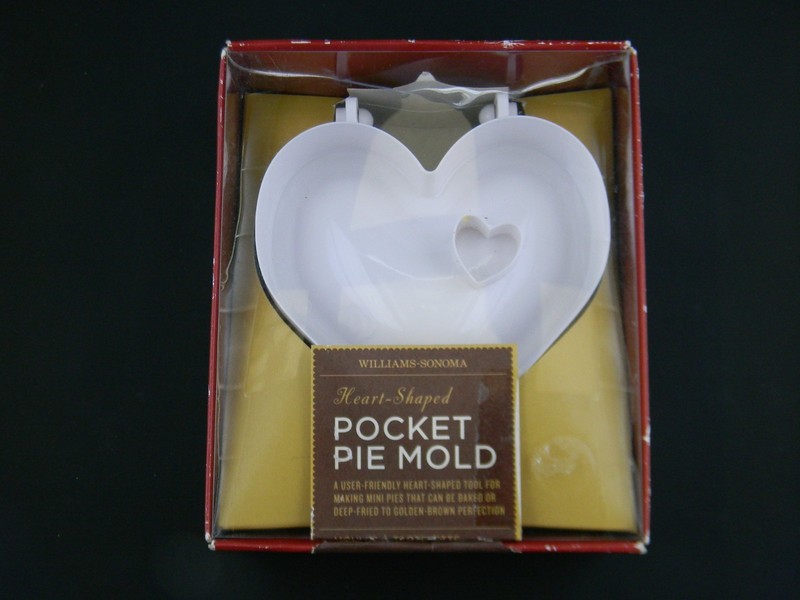 Williams-Sonoma Apple & Heart Pocket Pie Molds gallery