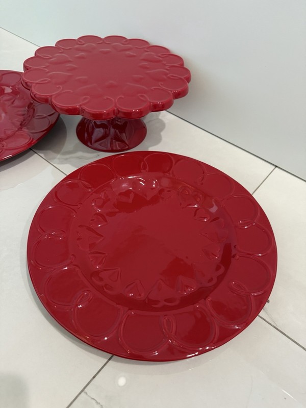 New Red Valentines Heart Cake Stand Cupcake Display And Two Circle Platters gallery