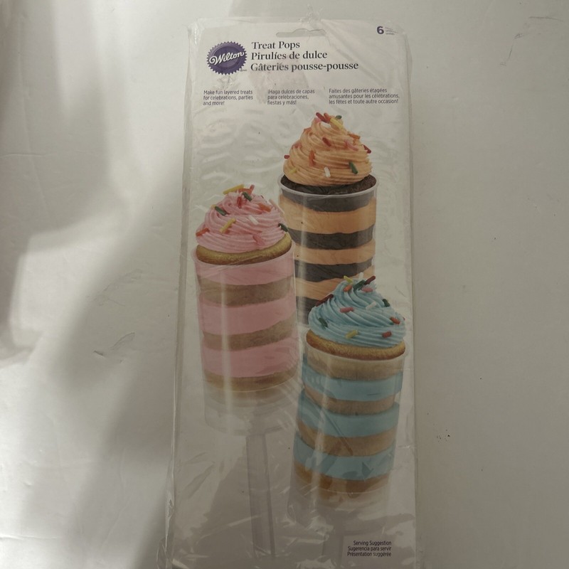 NEW 3 packs of (6) Wilton Treat Pops Cake Pops Dessert Party Celebration SEALED gallery