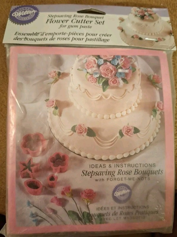 Wilton Cake Stepsaving Rose Bouquet Flower Cutter Set for Gum Paste VTG 1998 NOS