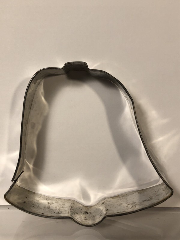 Lot of 12 Vintage Metal Christmas Cookie Cutters Rolled Edge 2 1/2-4 3/4” gallery