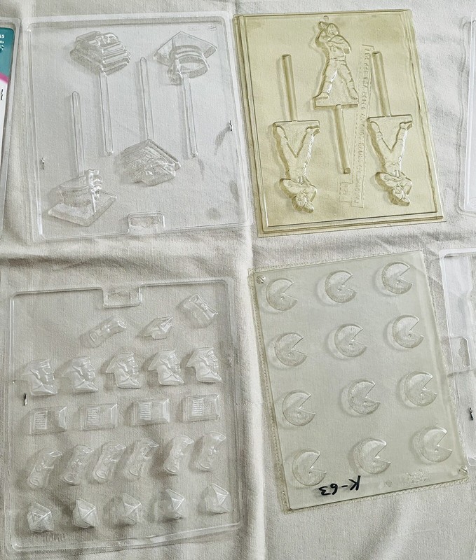 Lot of 10 Clear Plastic Chocolate Candy Molds Everyday, Shells, Flowers,Football gallery