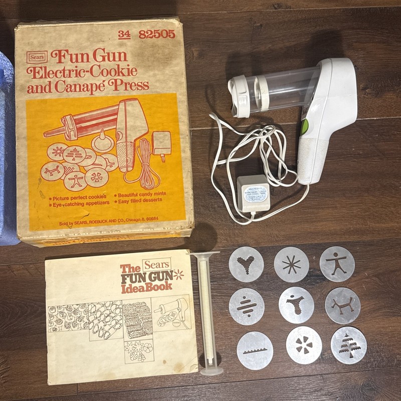 Vintage Sears Fun Gun Electric Cookie Canape Press 82505 Complete Tested gallery