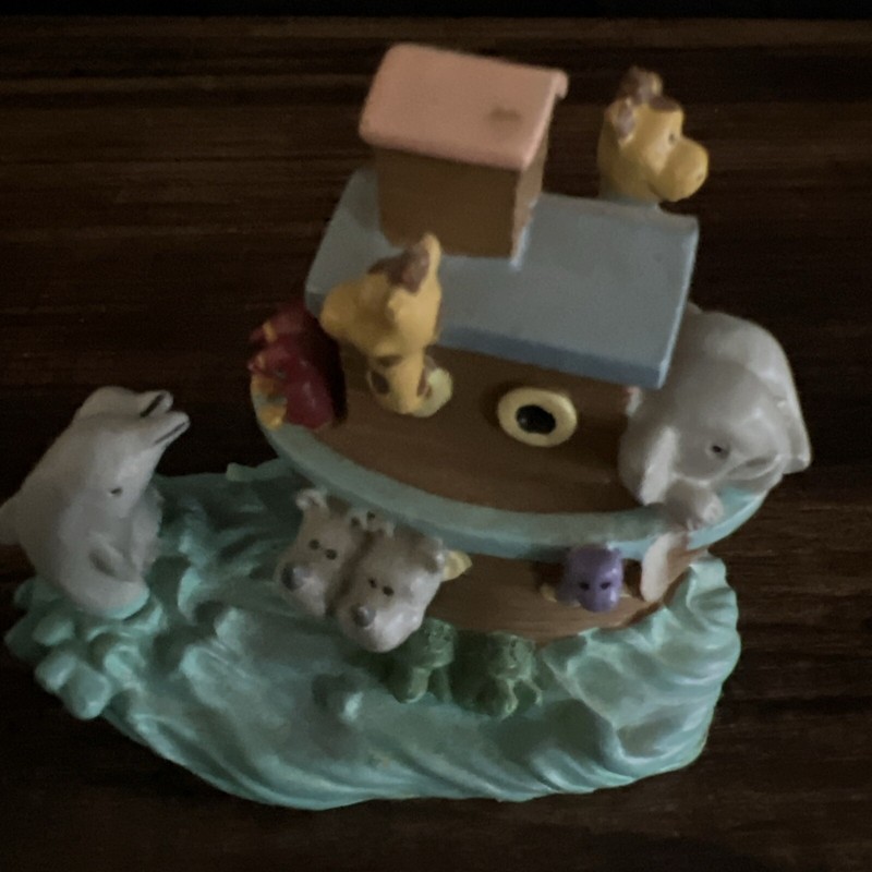 Wilton NOAH'S ARK SPECIAL MEMORIES Keepsake Resin Home Decor Cake Topper gallery
