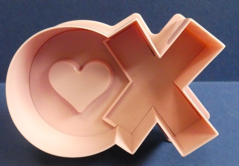 NEW, UNUSED LOT OF 9 VALENTINE'S DAY 2"-4" COOKIE STAMPERS - DIFFERENT DESIGNS gallery