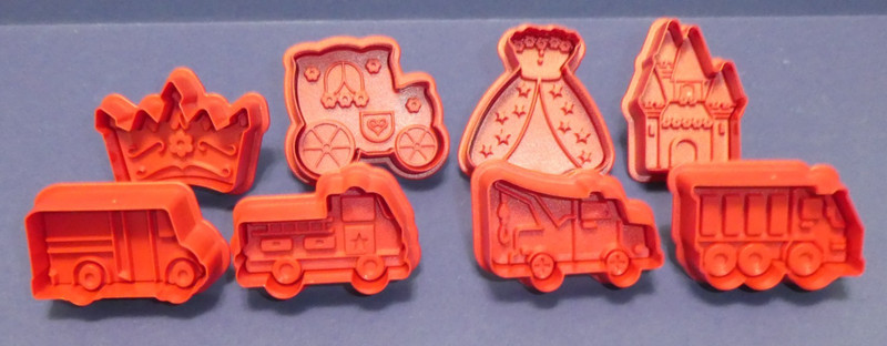 NEW, UNUSED LOT OF 8 CHRISTMAS TOYS 2"- 3" COOKIE STAMPERS FOR BOYS & GIRLS gallery