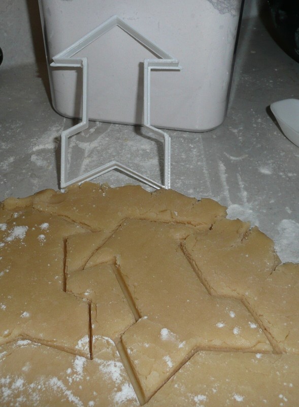 LARGE ARROW BAKING TOOL SPECIAL OCCASION CAKE COOKIE CUTTER USA PR285L gallery