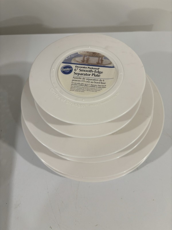 Lot of 2set -Wilton Separator Plate Set Smooth Edge Plastic White 6in 8in 10in