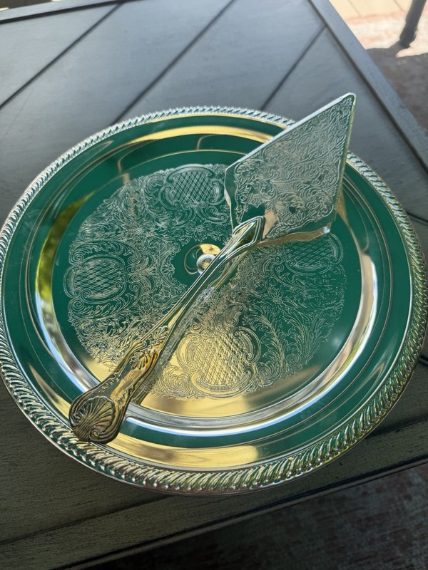 Silver Played cake Stand With Server International Silver Company 1990 gallery
