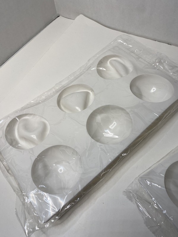 Silcone Molds - Chocolate & Candy - 2x Round & 1x Heart gallery