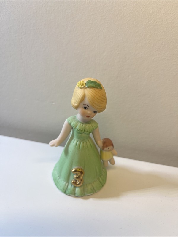 Vintage 1981 Enesco Growing Up Birthday Girls Figurine Age 3 Blonde