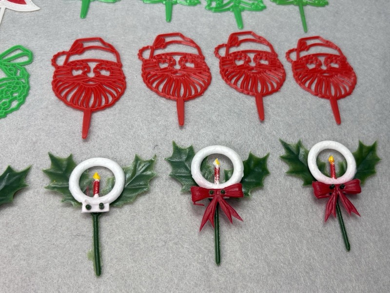Christmas Holiday Cupcake Bakery Picks Toppers Vintage Lot 29 Santa Tree Wreath gallery