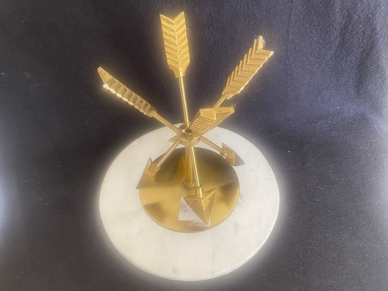 VINTAGE GOLDEN ARROW LEGGED WHITE MARBLE 9” ROUND CAKE STAND Nordstrom gallery