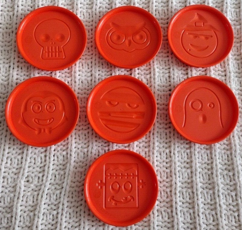 Pampered Chef Kids 7 Piece Orange Plastic Halloween Cookie Cutter Press Set