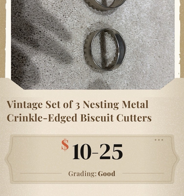 Vintage 3-Piece Nesting Metal Crinkle-Edge Circle Biscuit Cutters, Silver gallery