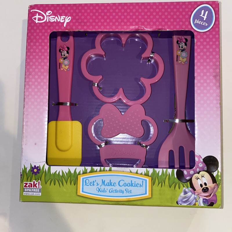Disney Minnie Mouse Let’s Make Cookies Kids Activity Set by Zac NIB