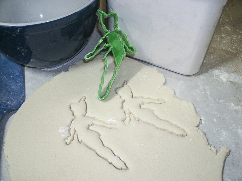 PETER PAN FLYING TINKER BELL HOOK DISNEY SET OF 4 COOKIE CUTTER TOOL PR1084 gallery