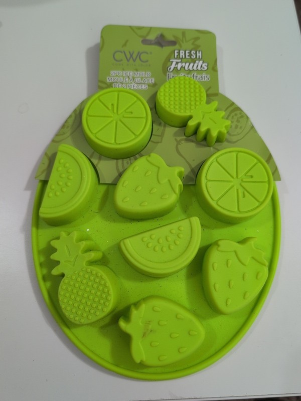 2 Pcs 3D Fruit Silicone Mold, Baking Mold, Soap, Ice Cube, Candles NWT BIN 1