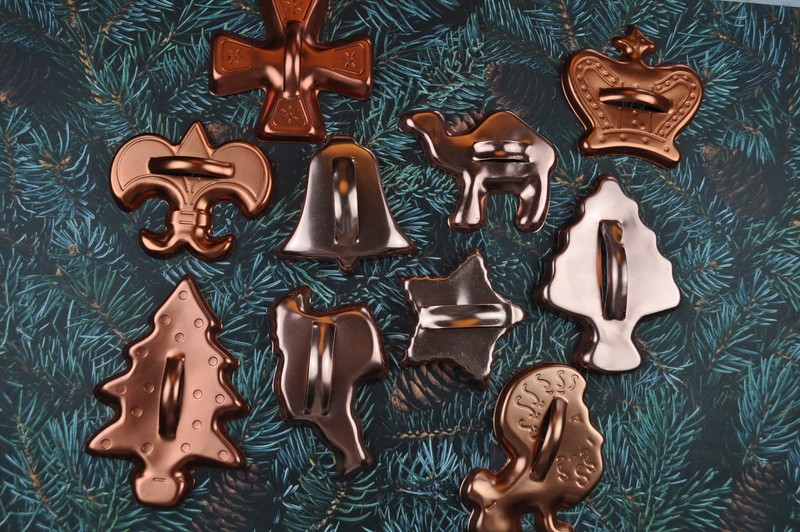 Vintage Mirro Copper Aluminum Cookie Cutter Set (10) Holiday Themed