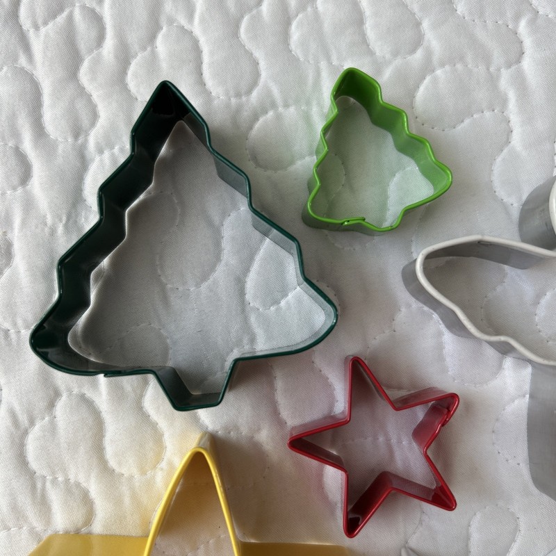 8 Christmas Cookie Cutter Metal Set Tree Star Snowflake Angel Circle Flower gallery