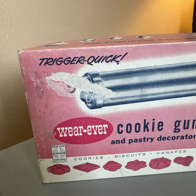 Vintage 1950's Wear-ever Cookie Gun And Pastry Decorator NOS New Old Stock gallery