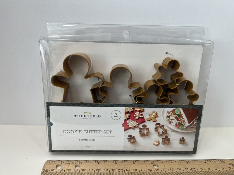 Threshold Christmas Gingerbread Shaped Cookie Cutter 5 pc set New