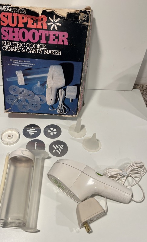 Vintage Wear-Ever Super Shooter Electric Cookie Maker 70001 TESTED