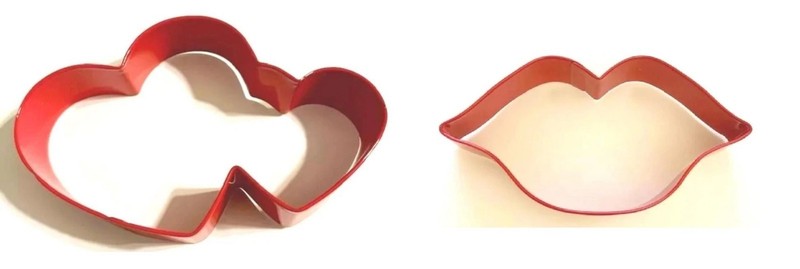 2 Wilton Cookie Cutters Double-hearts and Lips metal standard size