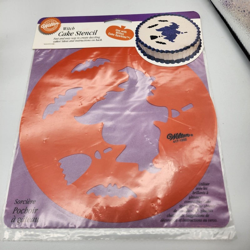 Vintage Wilton Cake Stencil – Halloween Witch – Retired (1999) 7.75″ diameter