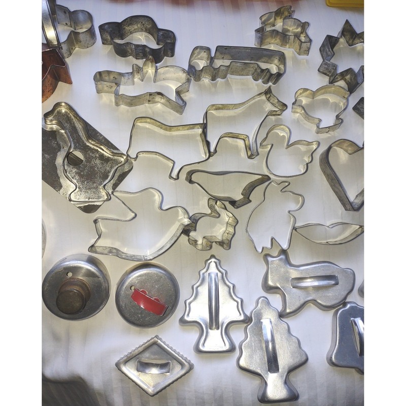 Large Lot of 50+ Cookie Biscuit Cutters Tin Copper Aluminum + 2 Plastic Molds gallery