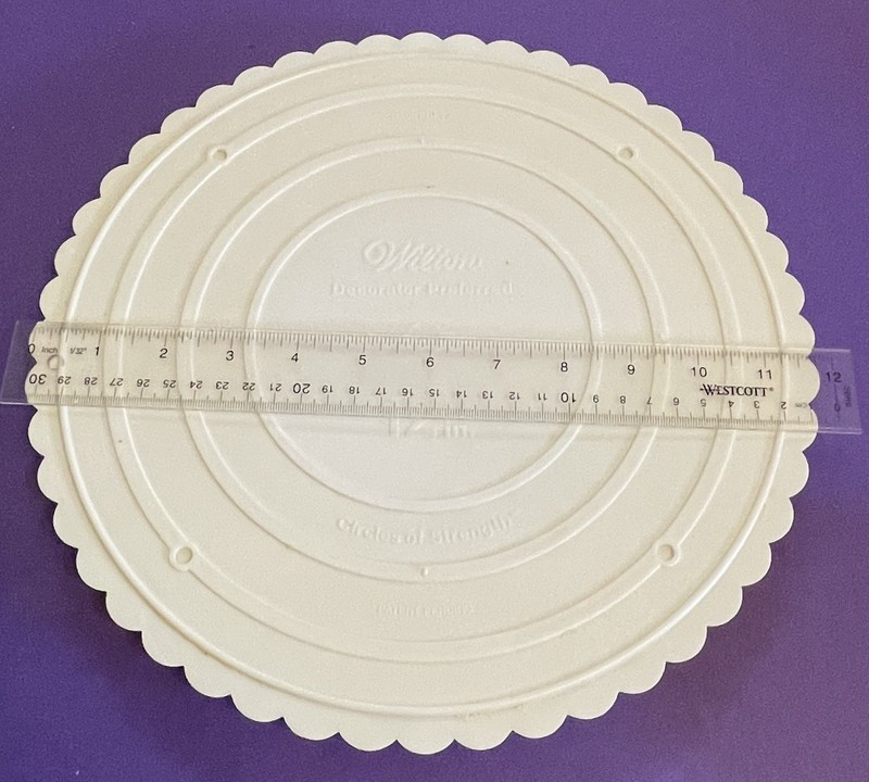 Wilton Decorator Preferred 12″ Scalloped-Edge Separator Wedding Cake Plate