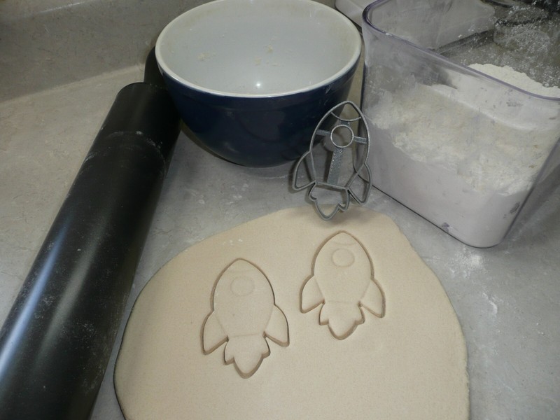 ROCKET LAUNCH SPACE SHIP DETAILED COOKIE CUTTER MADE IN USA PR5069 gallery
