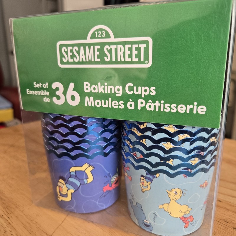 Sesame Street 36 Baking Cups