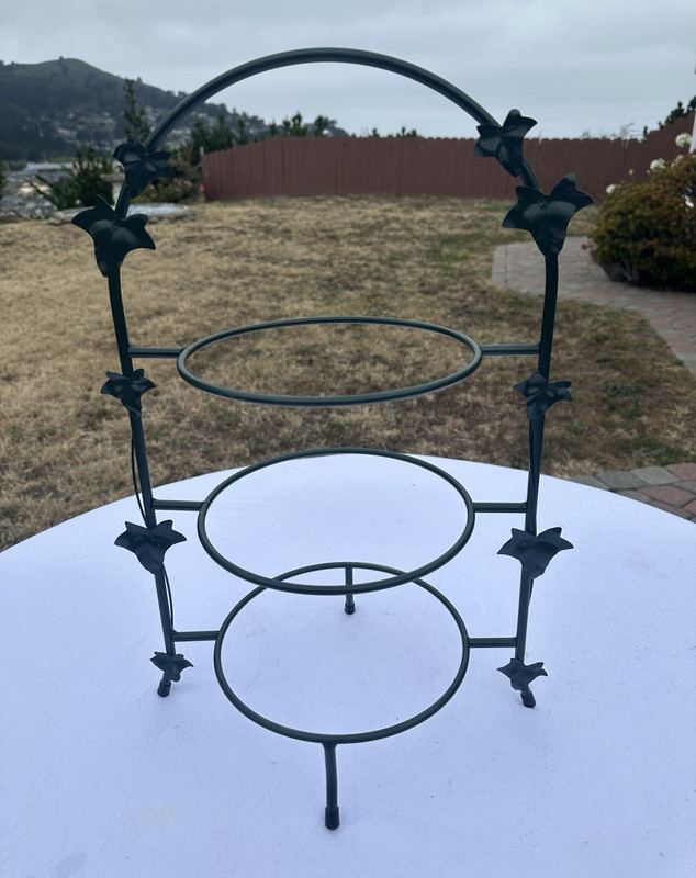 Vintage Green Matte Metal Round Cupcake Stand/Holder 3-Tier Ivy Leaf Country