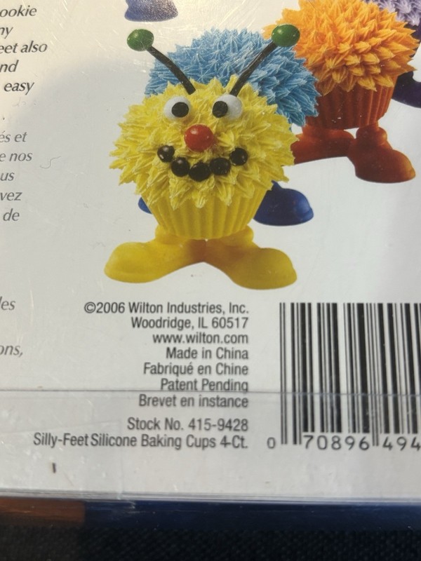 Wilton Silly Feet Silicone Baking Cups 4 Pack Step Up Your Cupcakes, Candy,fruit gallery