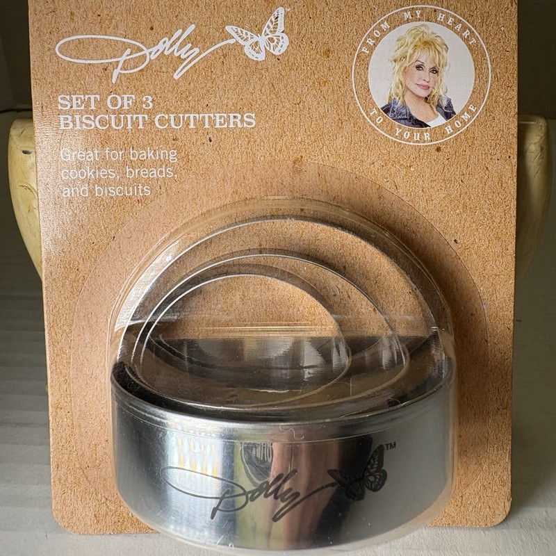 Dolly Parton Metal Round Biscuit Baking Cutters 3 Set Limited Edition NIP 2024 gallery
