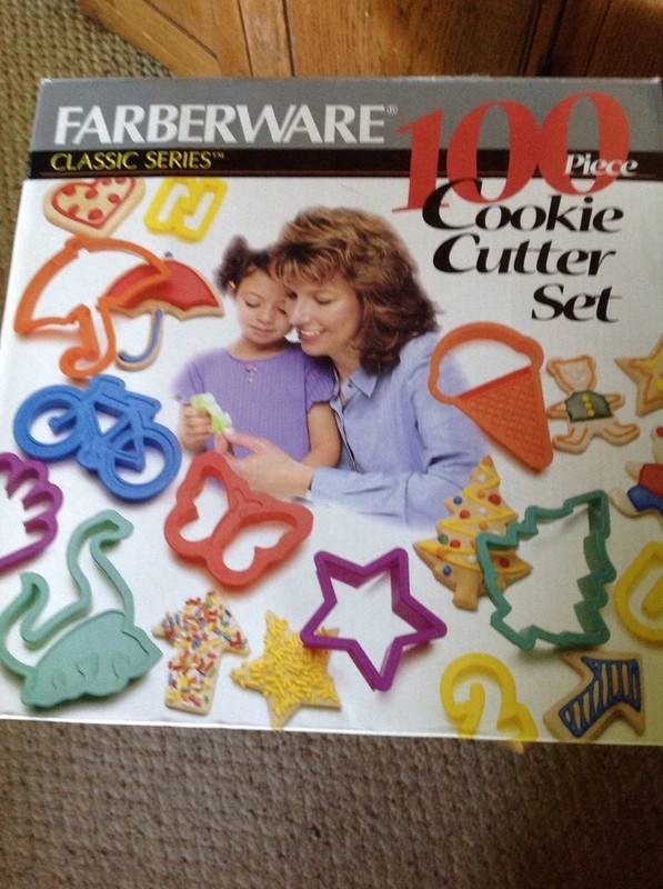 Pre Owned Farberware Classic Series 99 Piece Cookie Cutter Set. Missing The 8. gallery