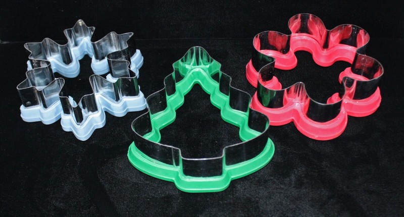 GOLDBAKING SET OF 3 CHRISTMAS STAINLESS STEEL COOKIE SANDWICH CUTTERS 4″ NEW