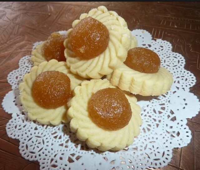 Daisy Pattern Mould/Malaysia Pineapple Jam Tart Thumbprint Linzer Cutter 10pcs gallery