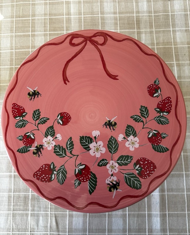 Place & Time Pink Strawberry Dolomite Cake Stand