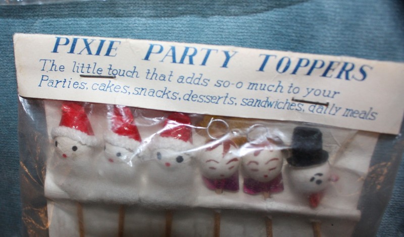 *Damaged* LOT 2+ Pkgs Vtg *PIXIE PARTY TOPPERS* Christmas toothpicks* Santa cake gallery