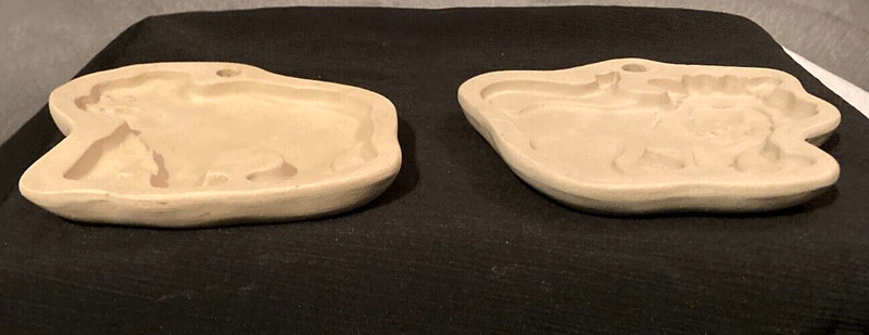 VTG 1994 Superstone Cookie Molds (2)-1 Lion &1 Gorilla-Sassafras Enterprises-EUC gallery